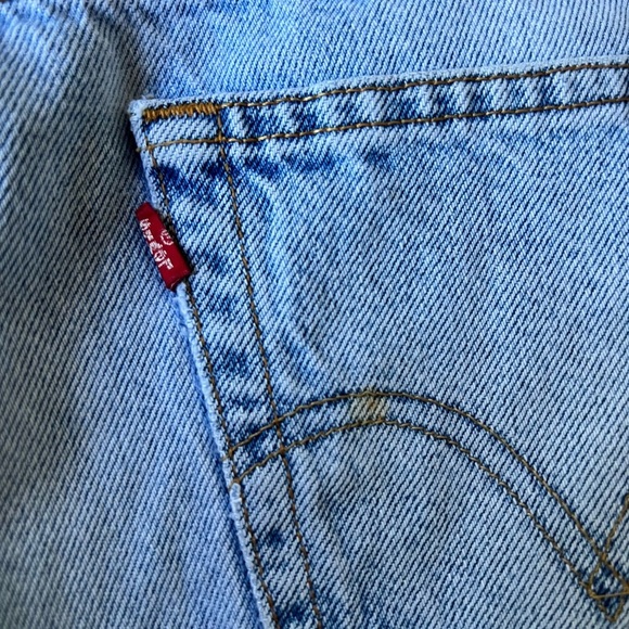 Levi's Light Blue Jean Shorts Classic Denim Style - Picture 6 of 6